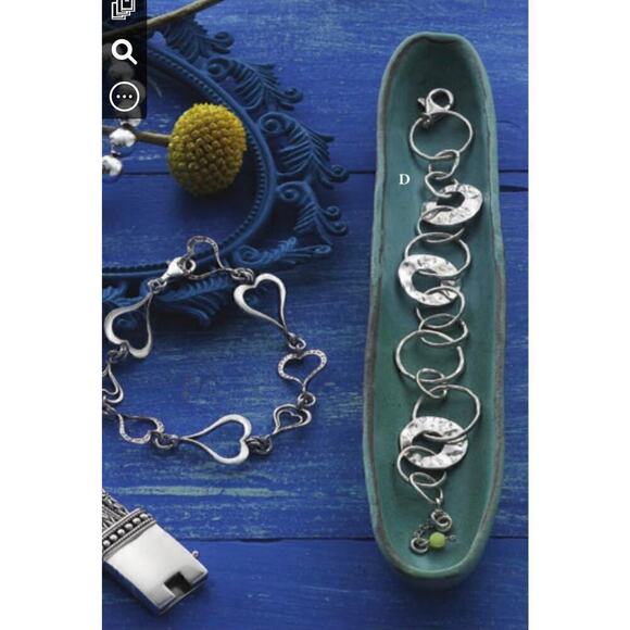 Silpada Sterling Silver Hammered Circles
Bracelet Retired B1217 39B8H3 - Picture 3 of 3